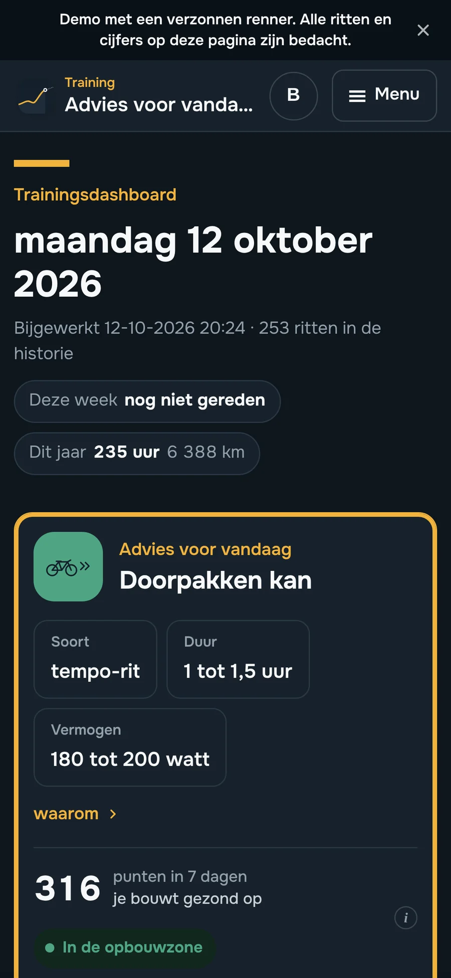 Wattup op een telefoon: de kop met de datum, de chips voor deze week en dit jaar, en het advies voor vandaag.